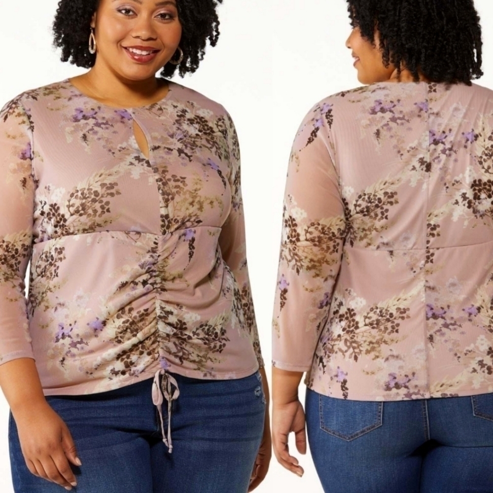 NWT FLORAL KEYHOLE BLOUSE